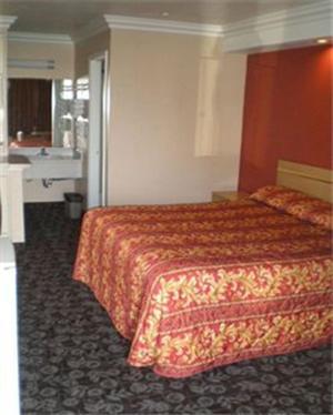 Ontario Inn & Suites Монтклер Екстер'єр фото
